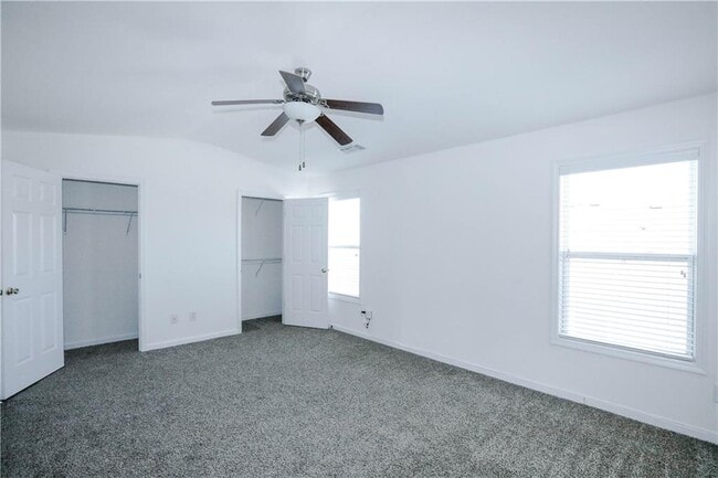 Building Photo - 1939 Durwood Ln