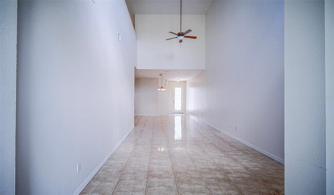 Building Photo - 10033 Moorshire Cir
