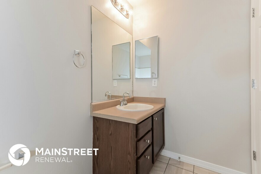 Building Photo - 8304 W Razorbill Dr