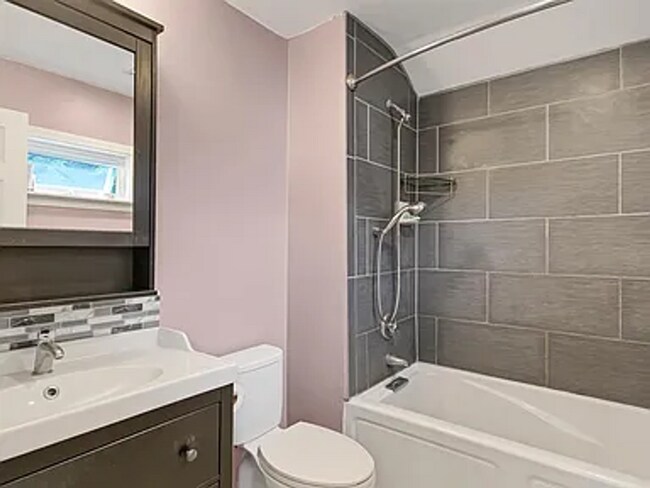 Building Photo - Welcome to this charming one-level ranch i...