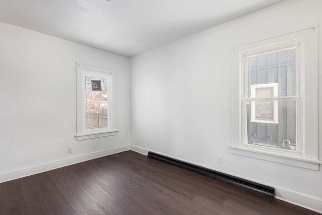 Building Photo - NOW AVAILABLE.  Fully remodeled...