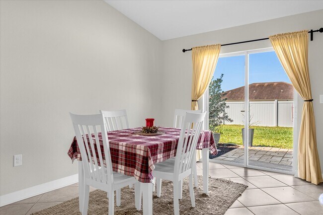 Building Photo - 148 Taft Dr