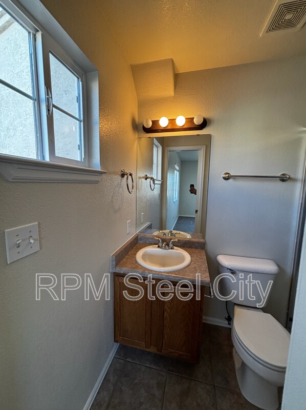 Building Photo - 4149 Outlook Blvd