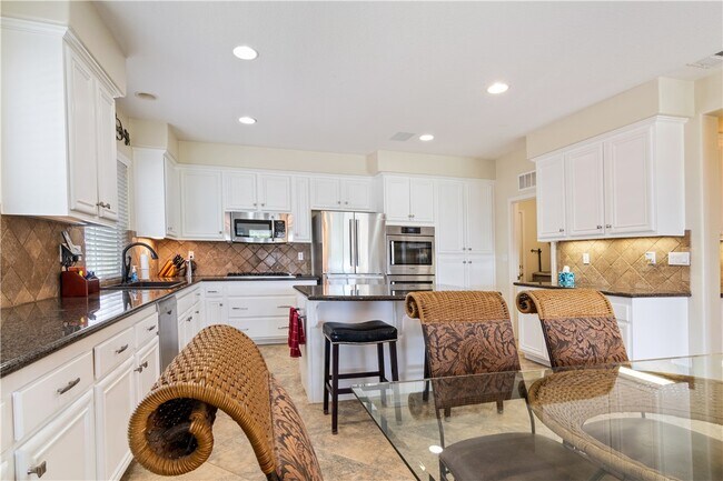 Building Photo - 27194 Red Maple St