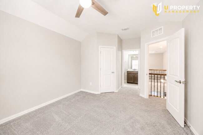 Building Photo - 4509 Expedition Dr