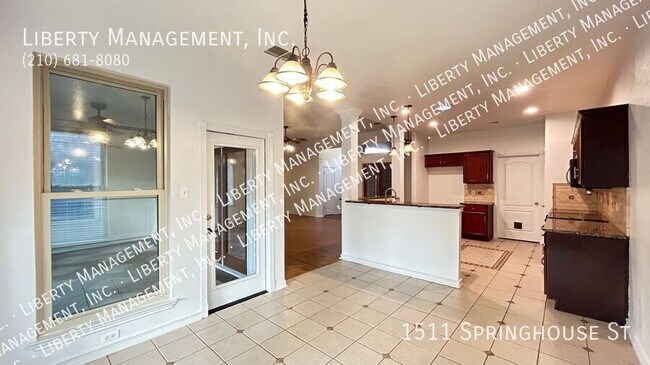 Building Photo - 1511 Springhouse St