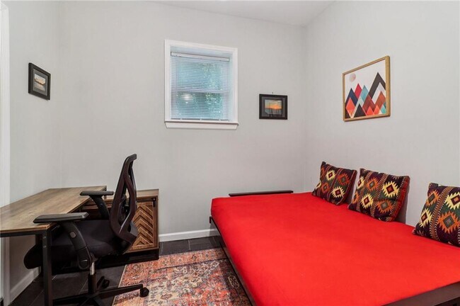 Building Photo - 2897 White Oak Dr