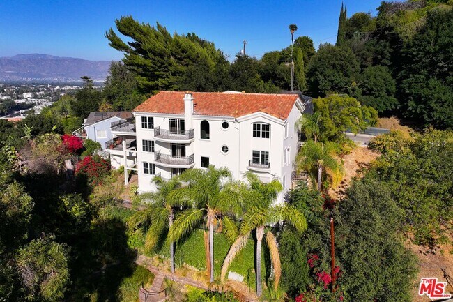 Building Photo - 3782 Berry Dr