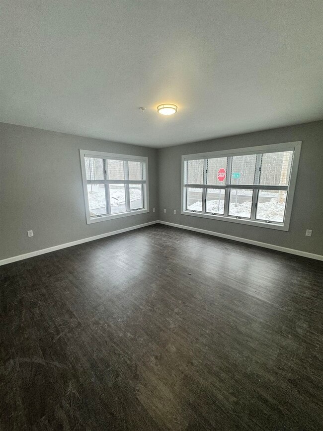 Building Photo - 9 Monarch Wy