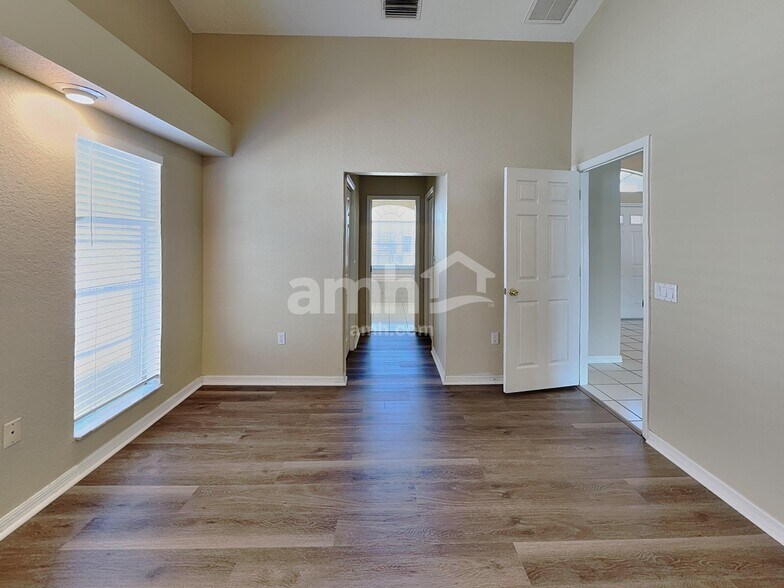 Building Photo - 8850 Napa Loop