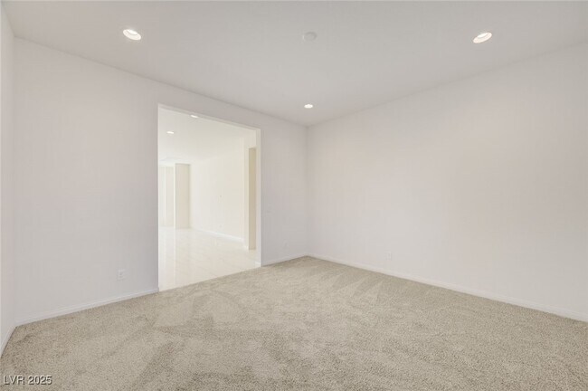 Building Photo - 555 Jerry Bird Ct