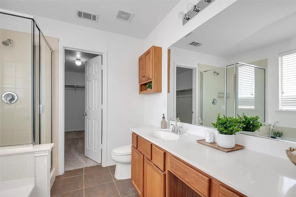 Building Photo - 9308 Liberty Crossing Dr