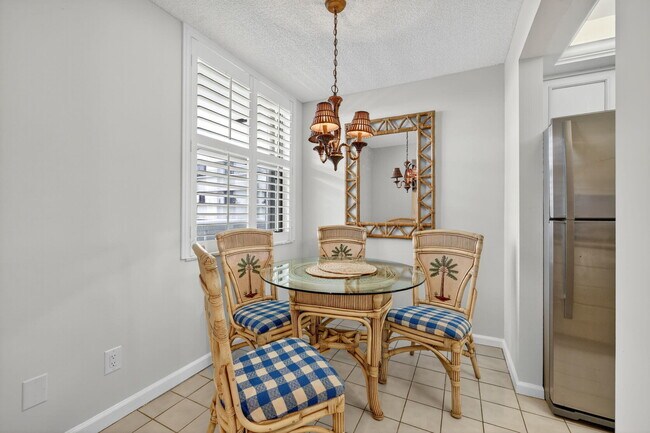 Building Photo - 5055 N Hwy A1A