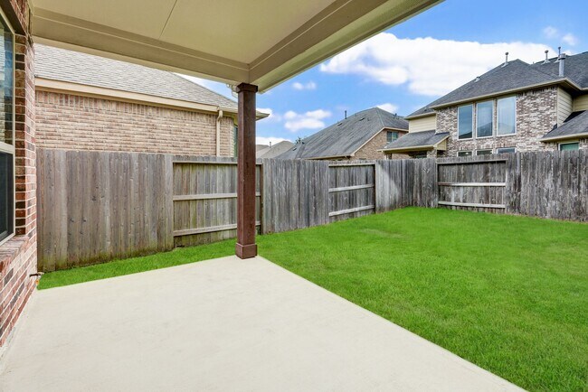 Building Photo - 27714 Dalton Bluff Ct