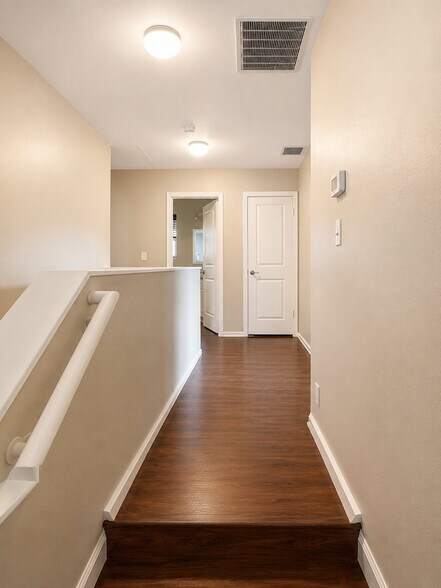 Building Photo - 91-1001-1001 Keaunui Dr