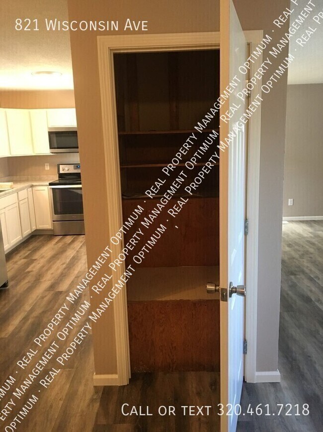 Building Photo - 821 Wisconsin Ave