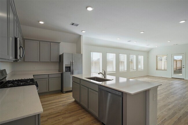 Building Photo - 307 Flower Reed Ct