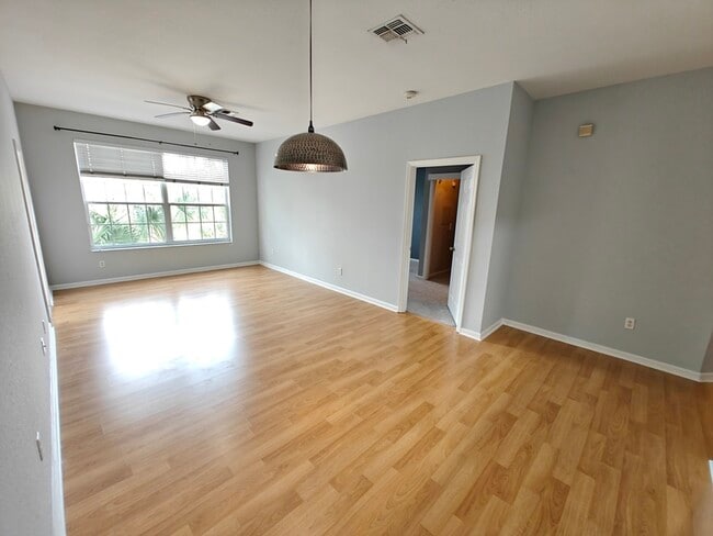 Building Photo - 6214 Stevenson Dr