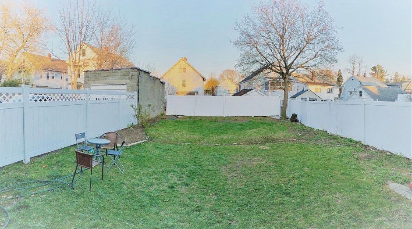 Building Photo - 29 Cardinal Ave