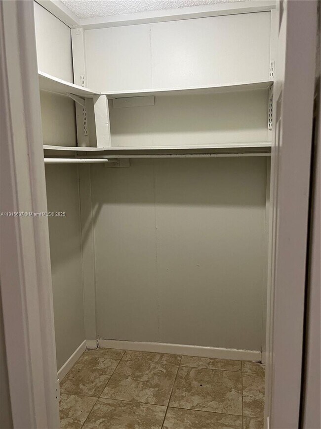 Building Photo - 9722 NW 6th Ln