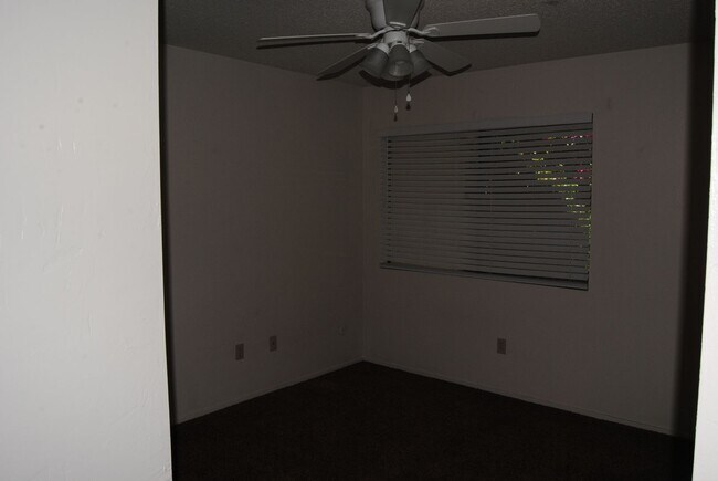 Building Photo - 7605 Quailwood Dr