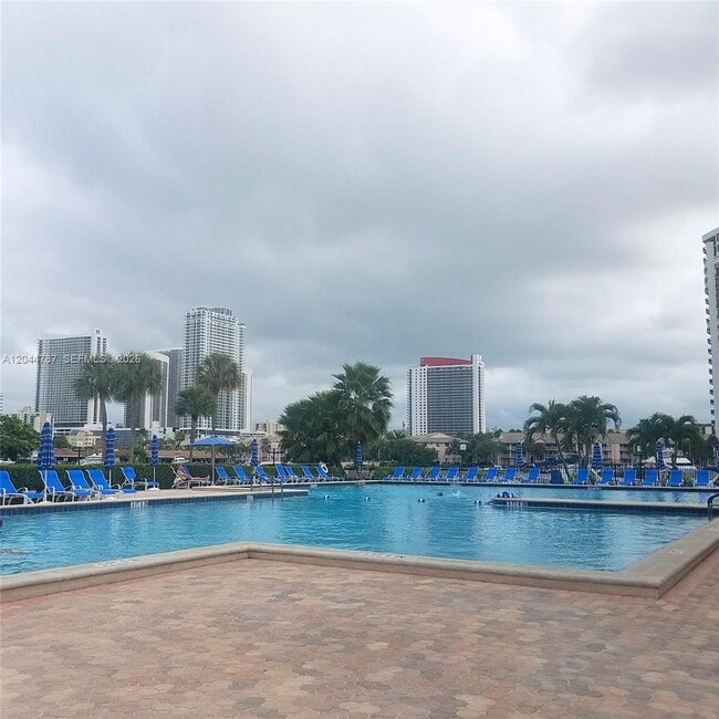 Building Photo - 600 Three Islands Boulevard