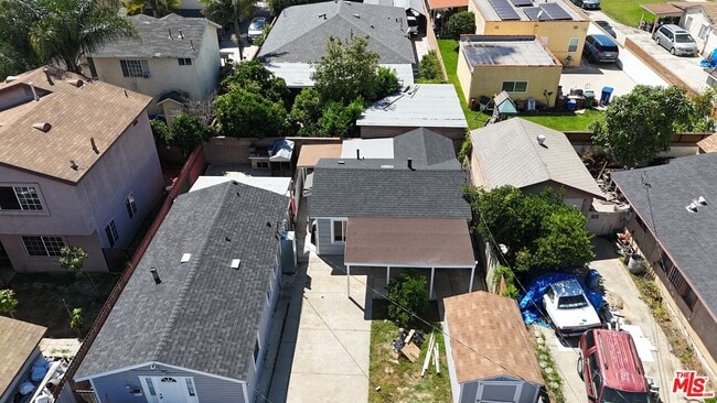 Building Photo - 6111 Greenwood Ave