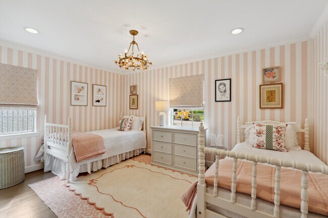 Building Photo - 6158 Burgoyne Rd