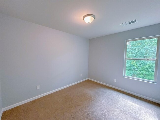 Building Photo - 1892 Old Dogwood