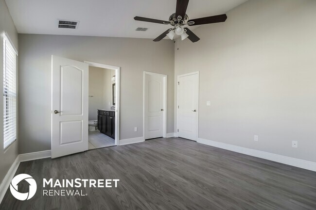 Building Photo - 327 Anchovie Ct