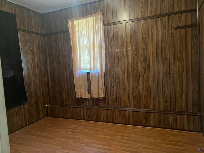 Building Photo - 3915 Elnora Dr