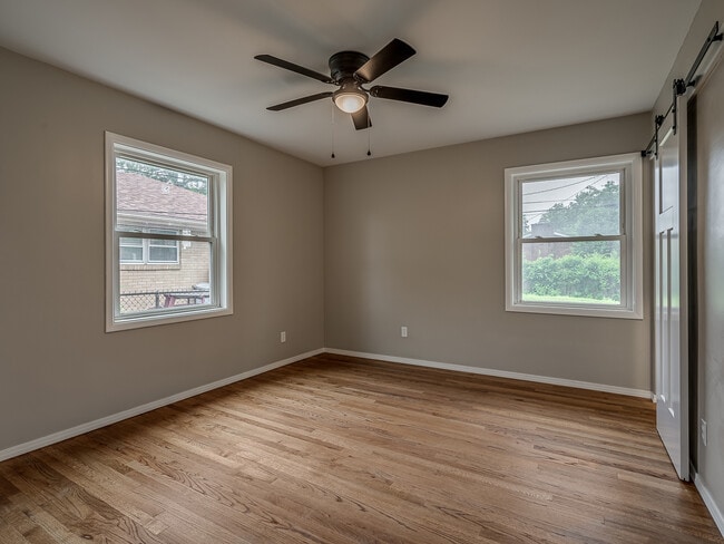 Building Photo - 4729 Baylor Dr