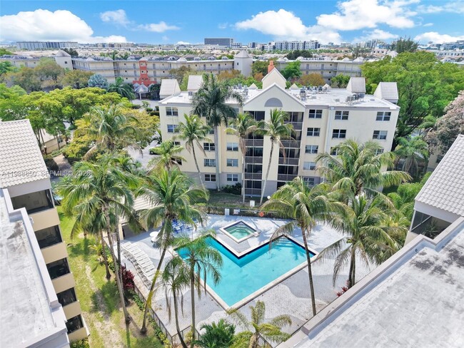 Building Photo - 8343 Lake Dr