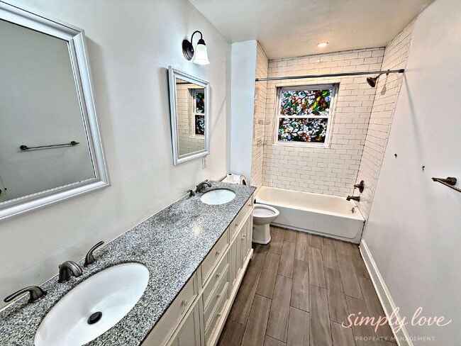 Building Photo - 4526 Albion Rd