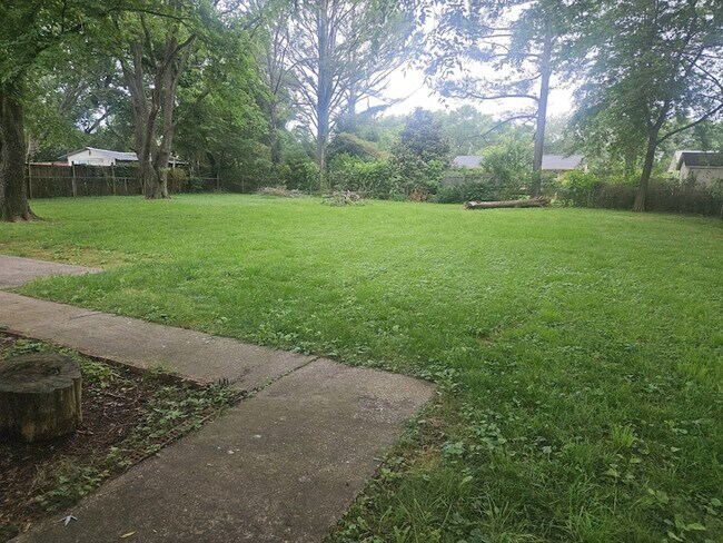 Building Photo - 6731 Forrest Ln