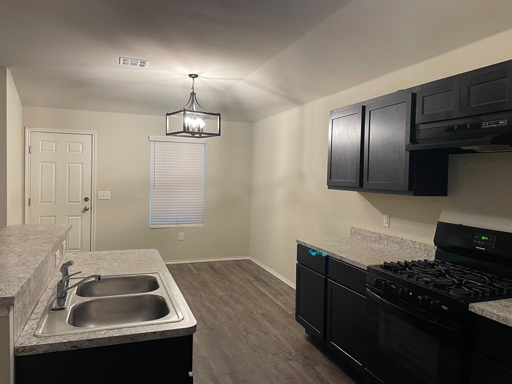 Building Photo - 1813 Melanie Dr