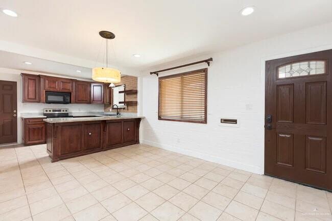 Building Photo - 23 West St