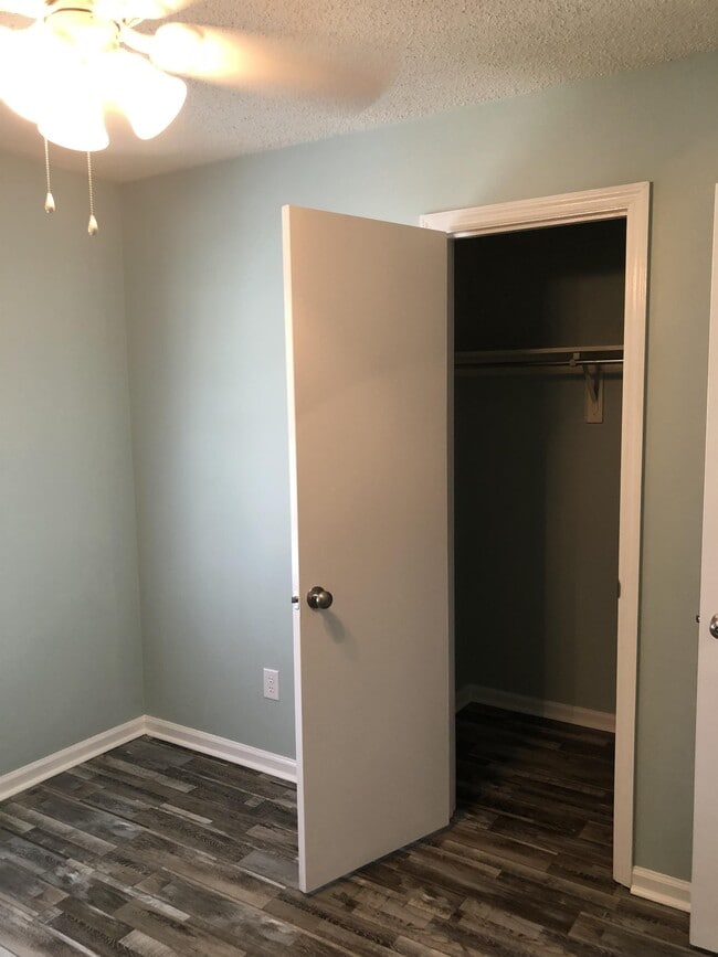 Building Photo - 663 Windward Dr