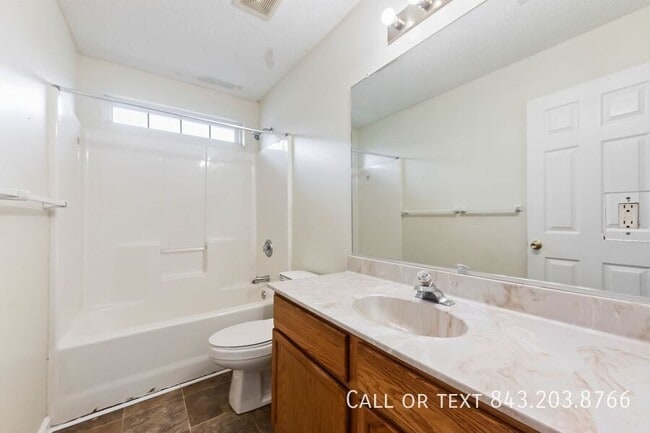Building Photo - 202 Saturn Ct