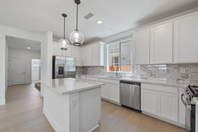 Building Photo - Brand new Arrowcreek Stunner!