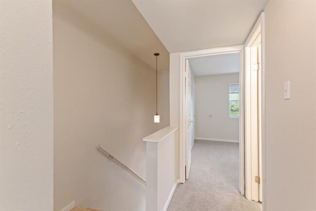 Building Photo - 1701 Upland Dr