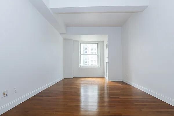 Building Photo - 88 Greenwich St