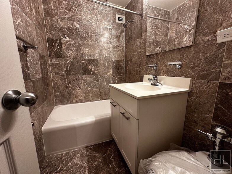 Building Photo - East 79th Street