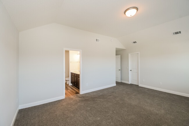 Building Photo - 812 Marne Blvd
