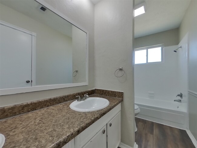 Building Photo - 6128 Silver Leaf Dr