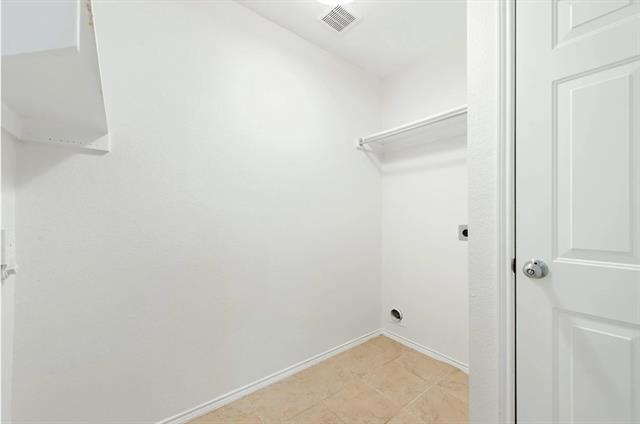 Building Photo - 1331 Primrose Dr