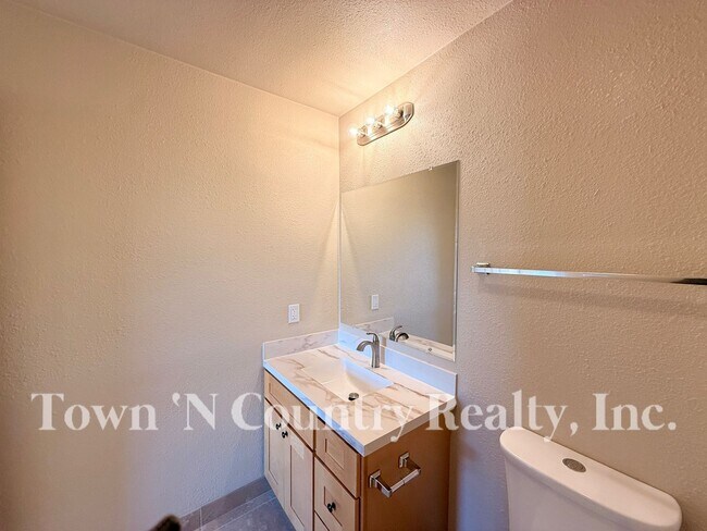 Building Photo - 100 W Rossi St