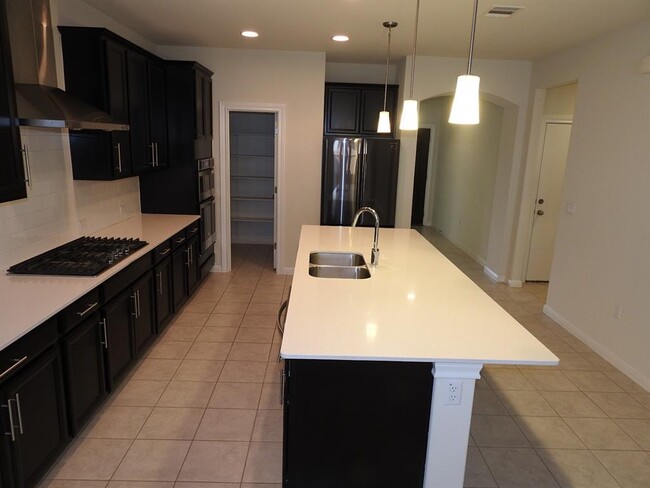 Building Photo - 9903 Quercia Dr
