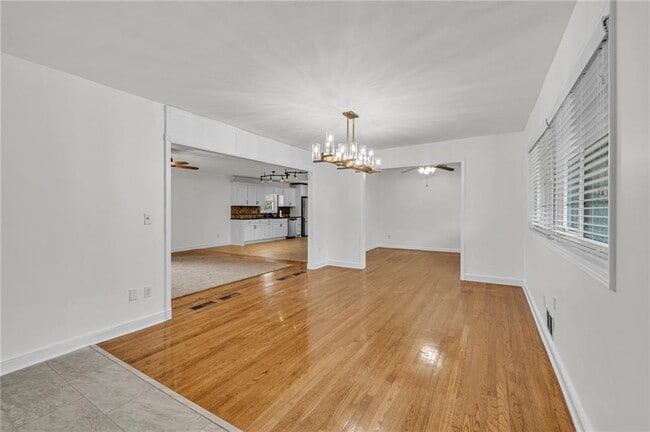 Building Photo - 318 Tyrone Rd