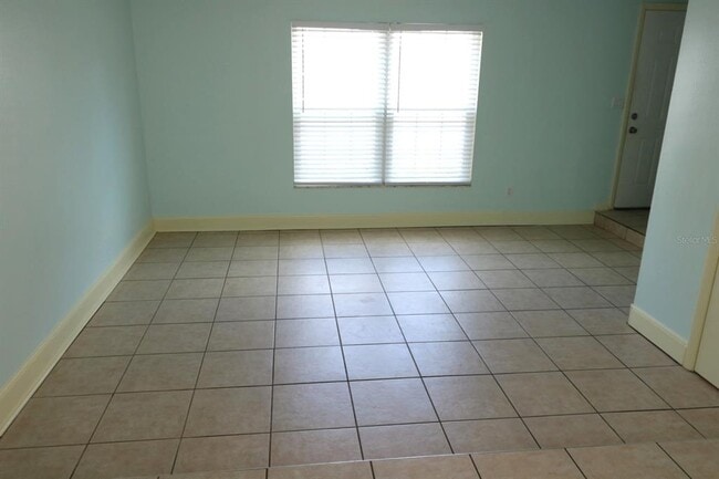 Building Photo - 5712 Townhouse Dr